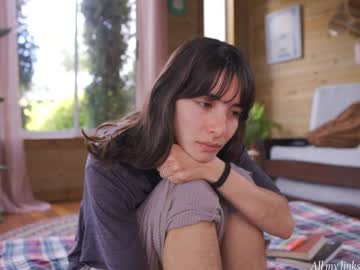 girl
        maria_alfonsina_ cam image #6188752