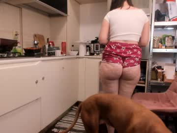 girl
        crissnight cam image #6065963