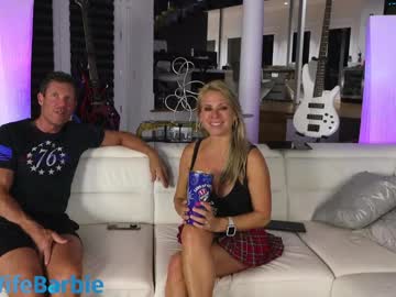 girl
        wildwifebarbie cam image #5133464