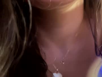 girl
        goo_lagoona cam image #5896088