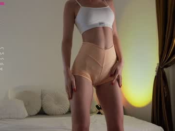 girl
        fit___girl cam image #1757162