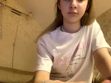 girl
        edlinhazleton cam image #6798463