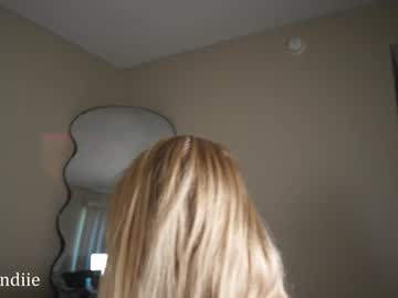 girl
        bestblondiiecb cam image #5531696