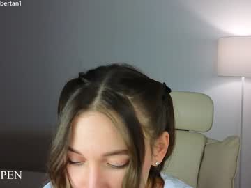 girl
        ambertan1 cam image #6067697
