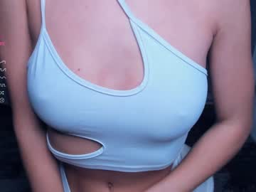 girl
        niki_nice cam image #2861017
