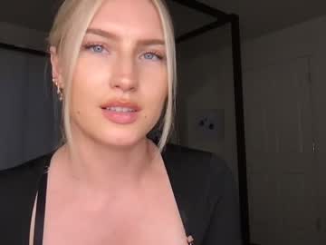 girl
        thezabrina cam image #1687684