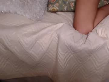 girl
        cuterabbit05 cam image #5459336
