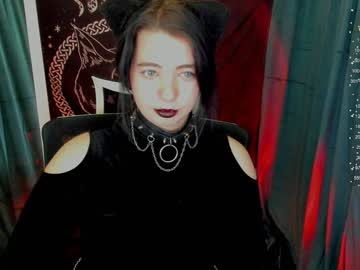 girl
        black_kittie_01 cam image #5349371
