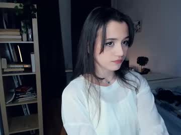 girl
        keti_bunny cam image #5647808