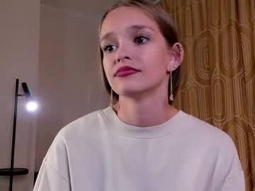 girl
        jodyall cam image #6873620