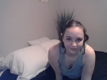girl
        sweetpiebri cam image #3039433