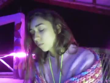 girl
        pink_veil cam image #1828339