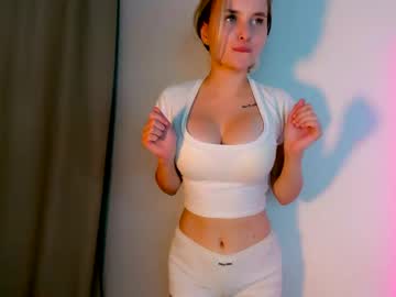 girl
        helta__skelta cam image #5094677