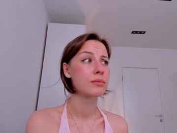 girl
        elannand cam image #6672953