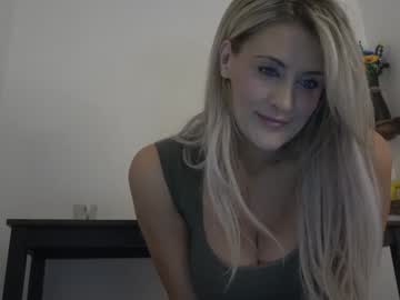 girl
        english_rose__ cam image #6795557