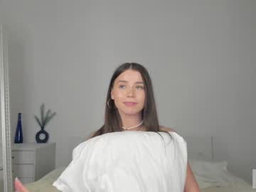 girl
        violetta_finch cam image #4248189