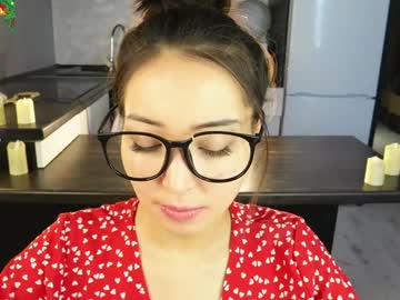 girl
        mary_shiota cam image #5763344