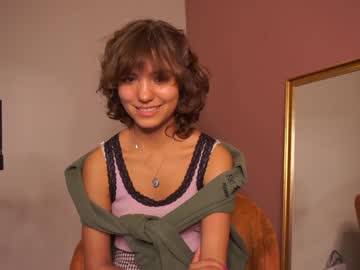 girl
        lenaelisabeth cam image #3021315