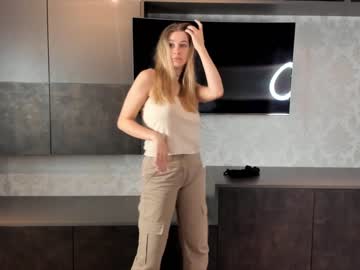 girl
        maydahedley cam image #3653595