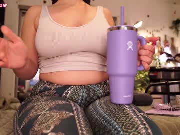 girl
        evelynpiers cam image #3058500