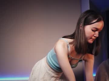 girl
        miss_sweetdream cam image #222742