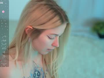 girl
        my_stella cam image #3360649
