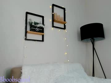 girl
        bboobscarol_ cam image #5729073