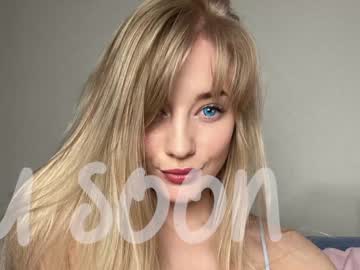 girl
        emma_lov2 cam image #363013