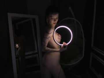 girl
        raypeach cam image #440305