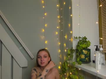 girl
        vulpiones cam image #2706677