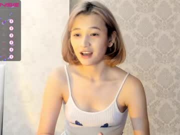 girl
        1ove_me_again cam image #9194