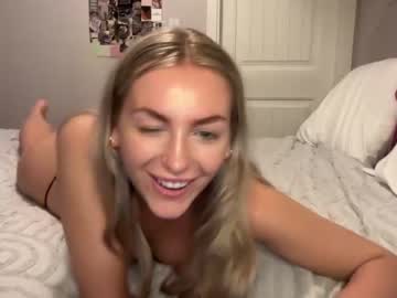 girl
        summerlovingg cam image #4135268