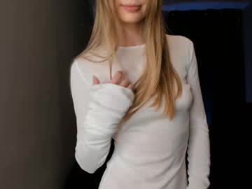 girl
        cutie_loves cam image #6626445