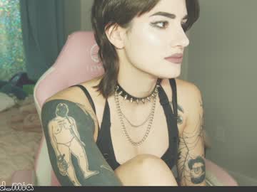 girl
        aynmarie cam image #1751599
