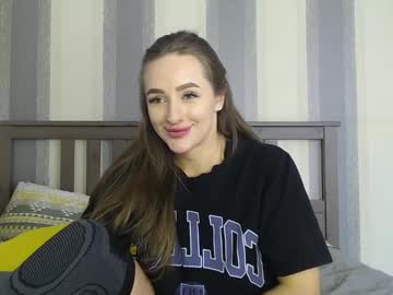 girl
        alicia_edwards cam image #6328334