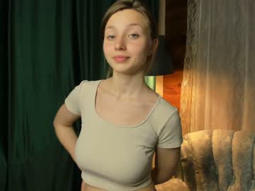 girl
        tahliabev cam image #1847613