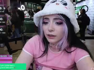 girl
        crimsonkitten cam image #6534484