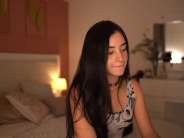 girl
        winona__ cam image #4185979
