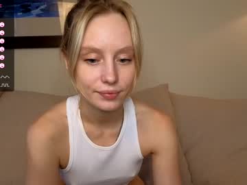 girl
        callme_star cam image #2372739