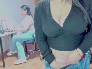 couple
        redskyxxx_ cam image #5778688