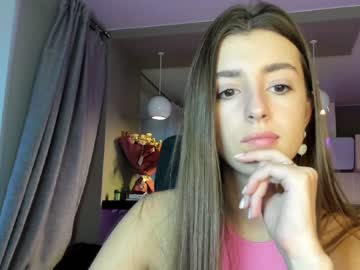 girl
        coy_amina_ cam image #468405