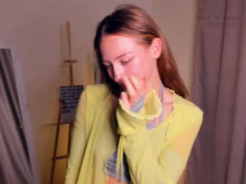 girl
        wave_of_happy_ cam image #2960947