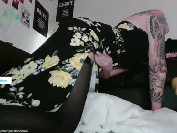 girl
        bunnynextdoor cam image #3795187