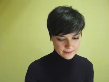 girl
        _irena_ cam image #288006