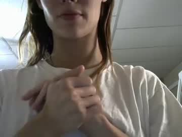 girl
        illuminaughtyeris cam image #1907003