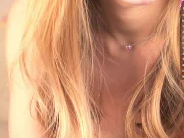 girl
        my_little_pollly cam image #6841284