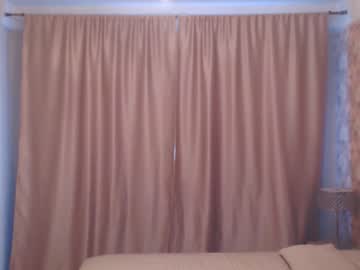 girl
        steph_fossst cam image #274001