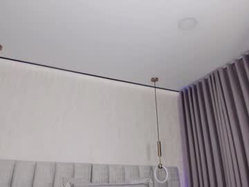 girl
        candyred88 cam image #6306403