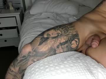 couple
        hotcoupletatts1 cam image #1210155