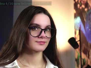 girl
        lorettadunnell cam image #5560250